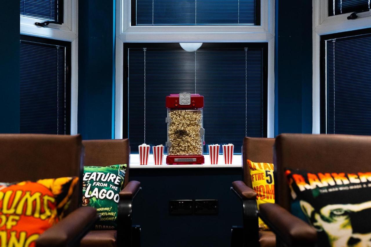 23 Trafalgar Square With Hot Tub And Cinema スカーバラ エクステリア 写真