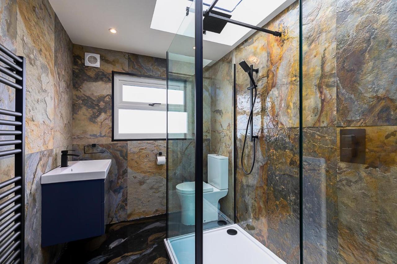 23 Trafalgar Square With Hot Tub And Cinema スカーバラ エクステリア 写真